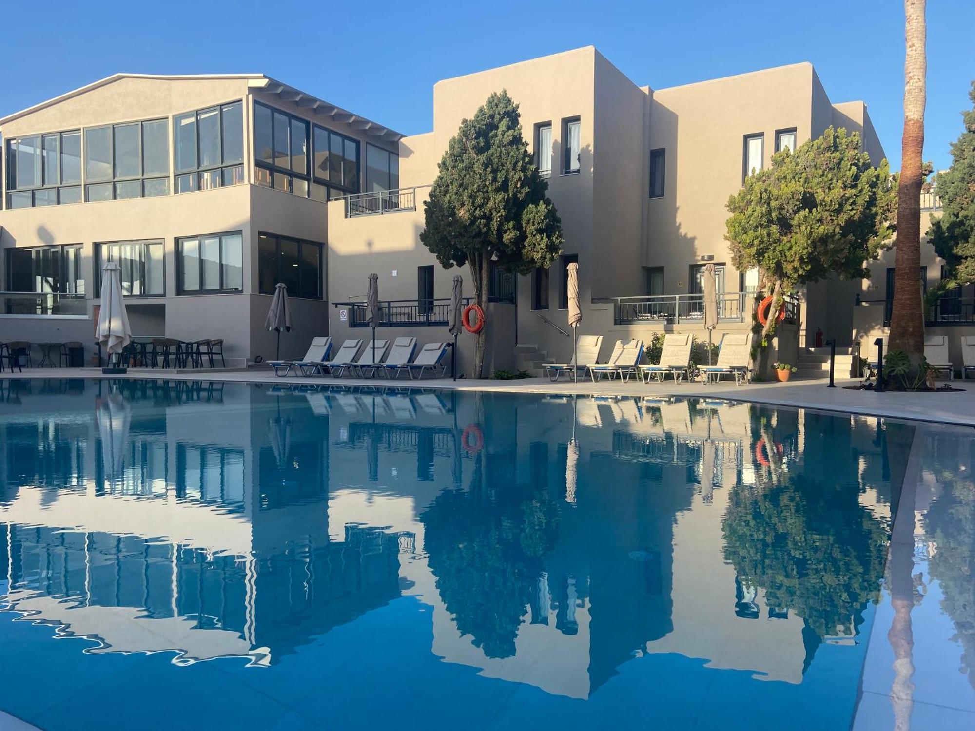 Blue Aegean Hotel & Suites Gouves Exterior foto